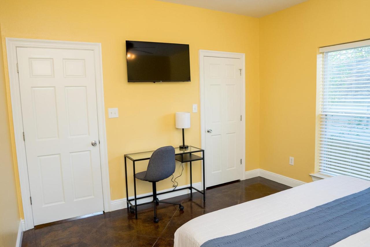 Serene 3Br Apartment 4Tvs Free Wi-Fi & Parking -E- Moss Point Dış mekan fotoğraf